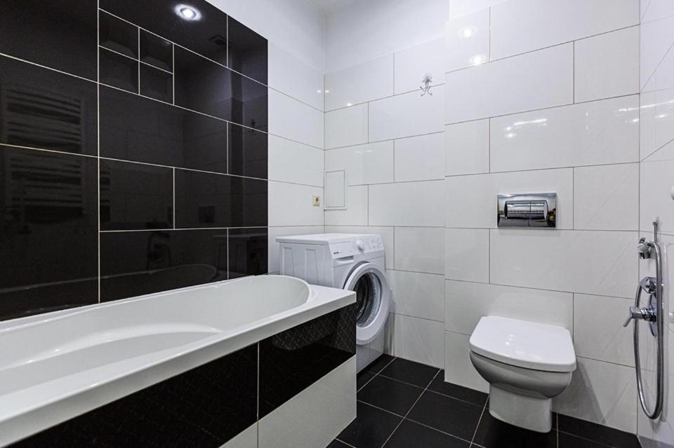 Цехова 1 Apartamento Lviv Exterior foto